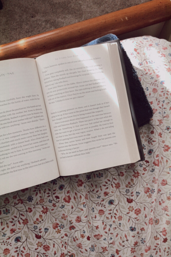 10 Books to Read Right Now + How I Get Books For FREE