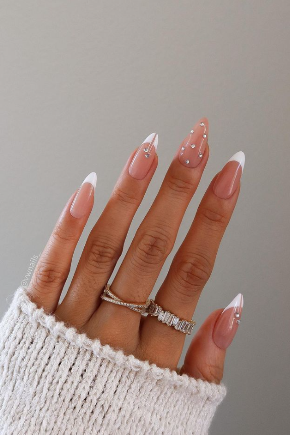 24pcs New Nude Pink Almond Oval False Nail With Pearl Decoration Wearable Fake  Nails Full Cover Acrylic Nail Tip Press on Nail